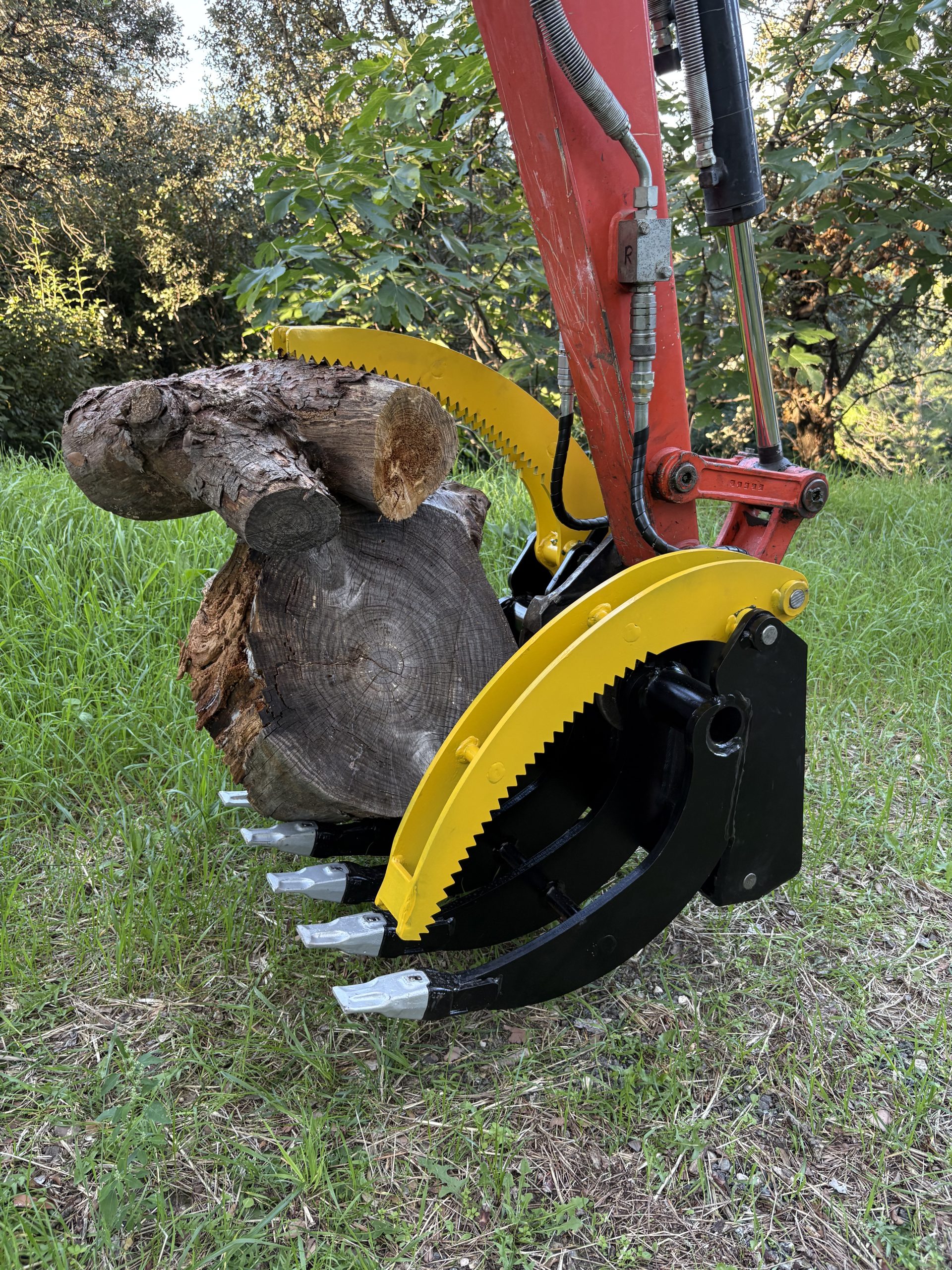 Godets, fléco 5 griffes + pince hydraulique, pour pelle de 2.5T